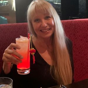 Meet your Posher, Sharon